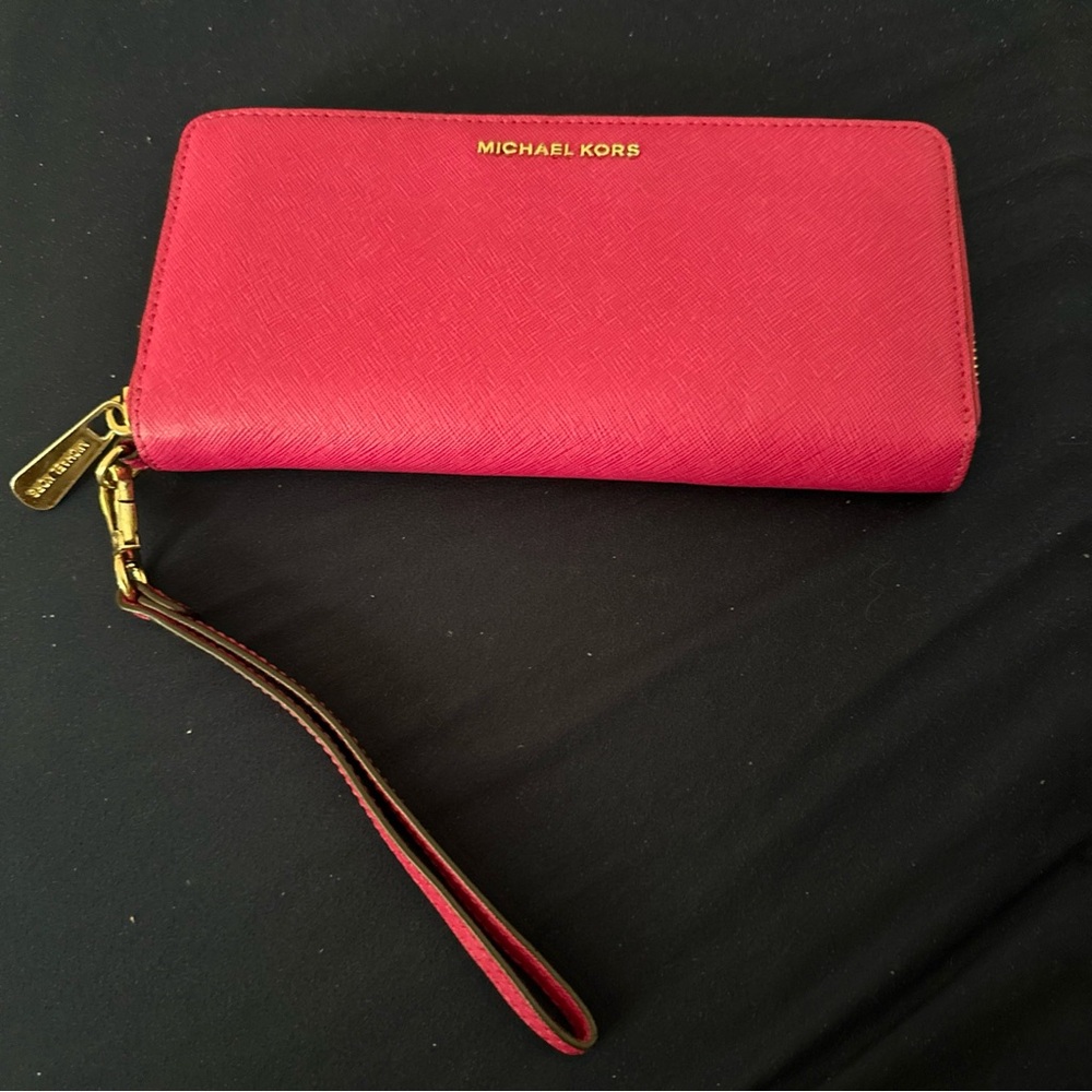 Michael Kors NWOT Pink Saffiano Leather Clutch